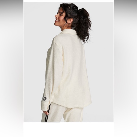 PINK Victoria’s Secret Reverse Fleece Shacket - Picture 3 of 8